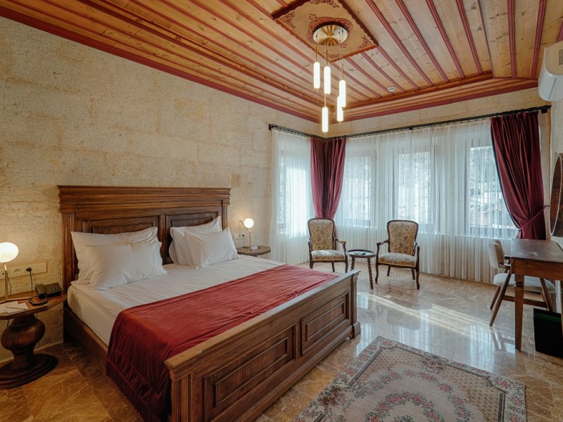 Solem Cave Suites